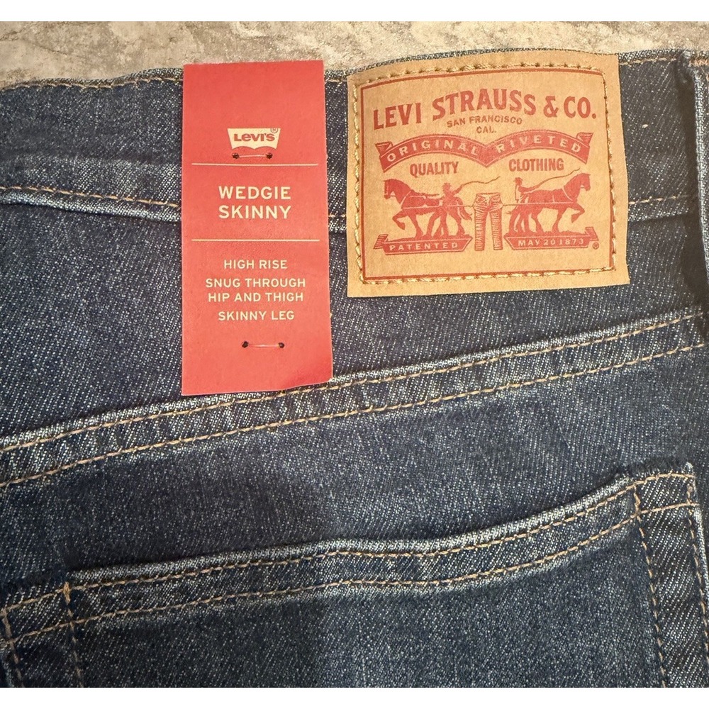 Levi's Wedgie Skinny High Rise Stretch Jeans Dark Wash Button Fly Women Size 32 - Picture 6 of 7